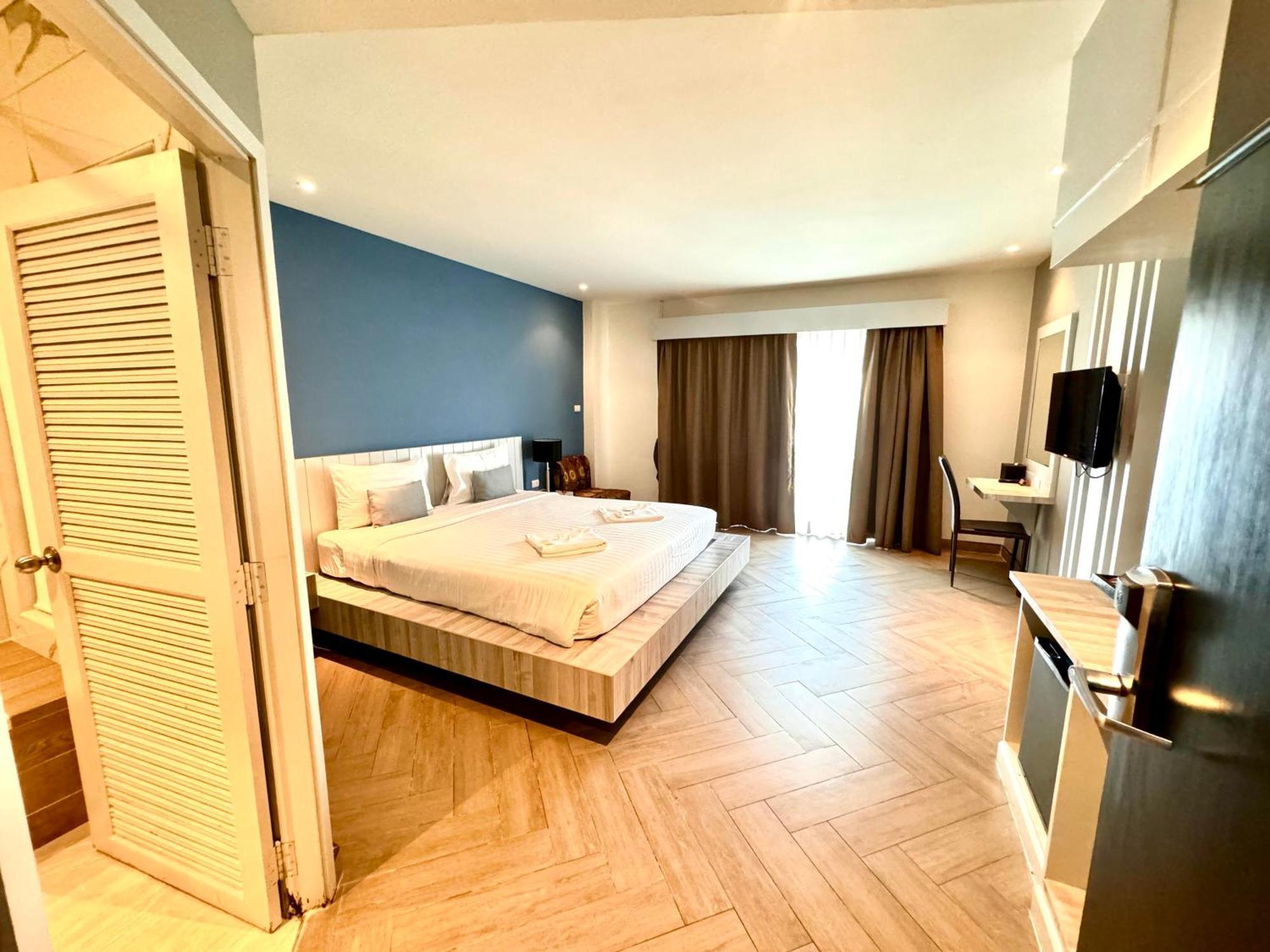 De Coze Hotel Patong Luaran gambar