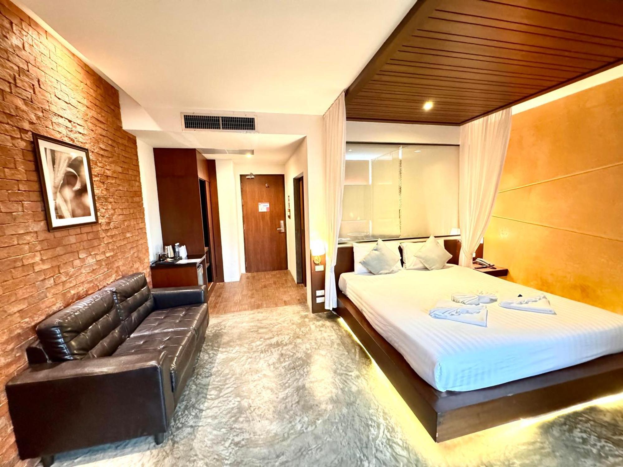 De Coze Hotel Patong Luaran gambar