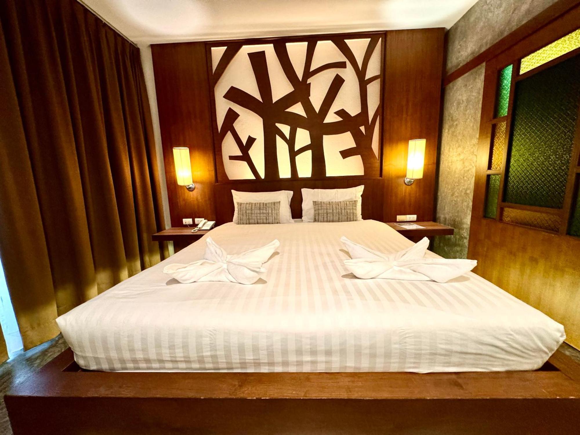 De Coze Hotel Patong Luaran gambar