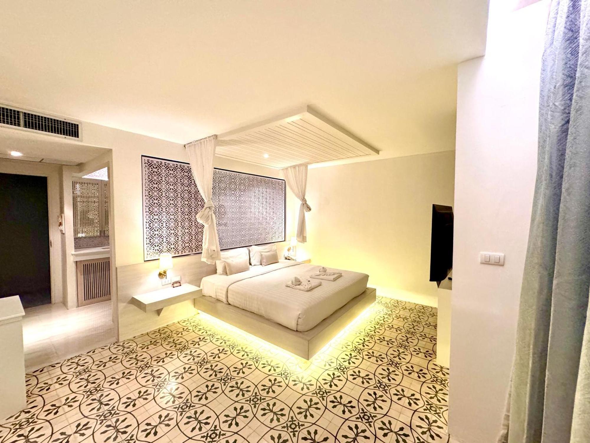 De Coze Hotel Patong Luaran gambar
