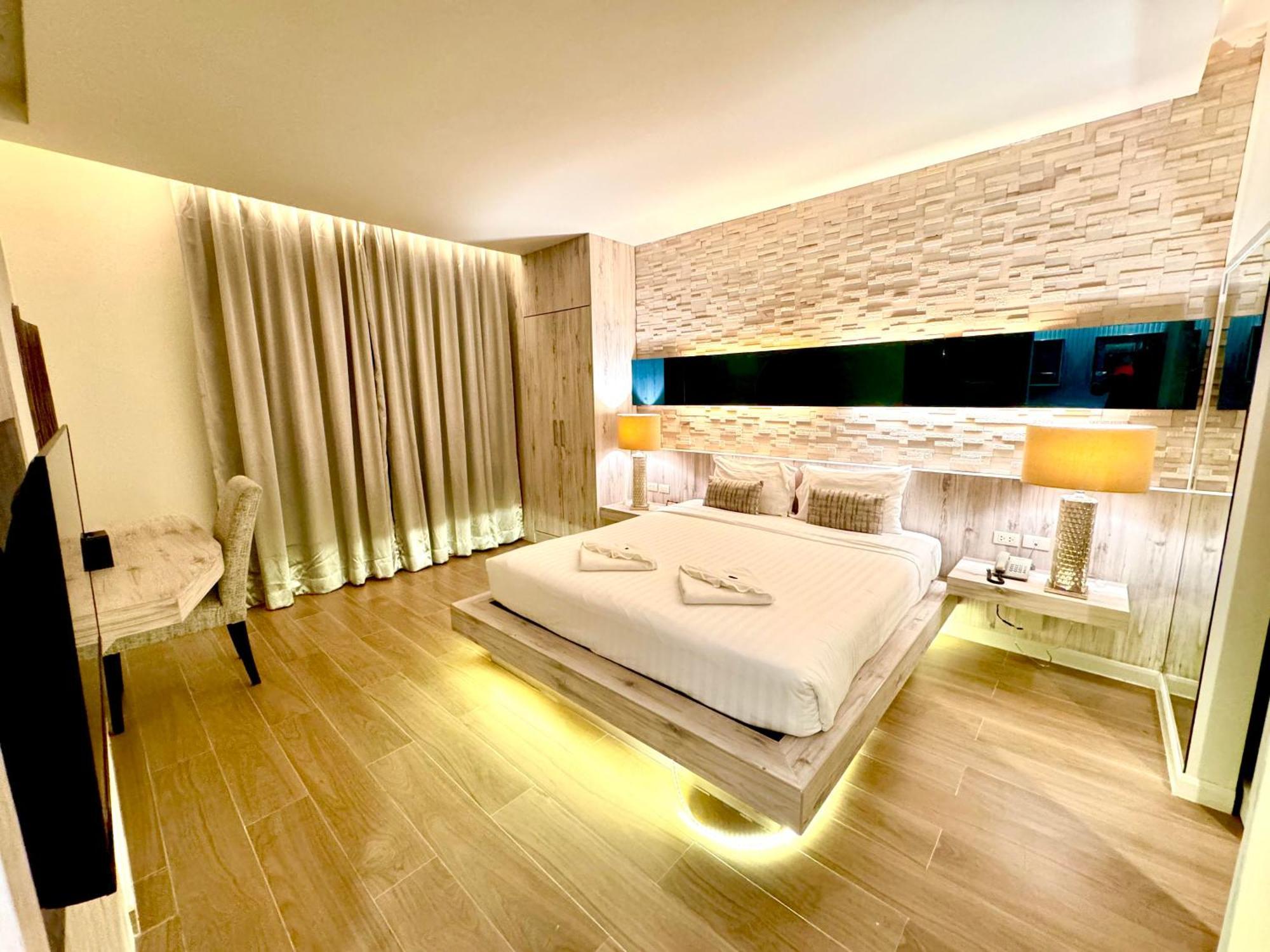 De Coze Hotel Patong Luaran gambar
