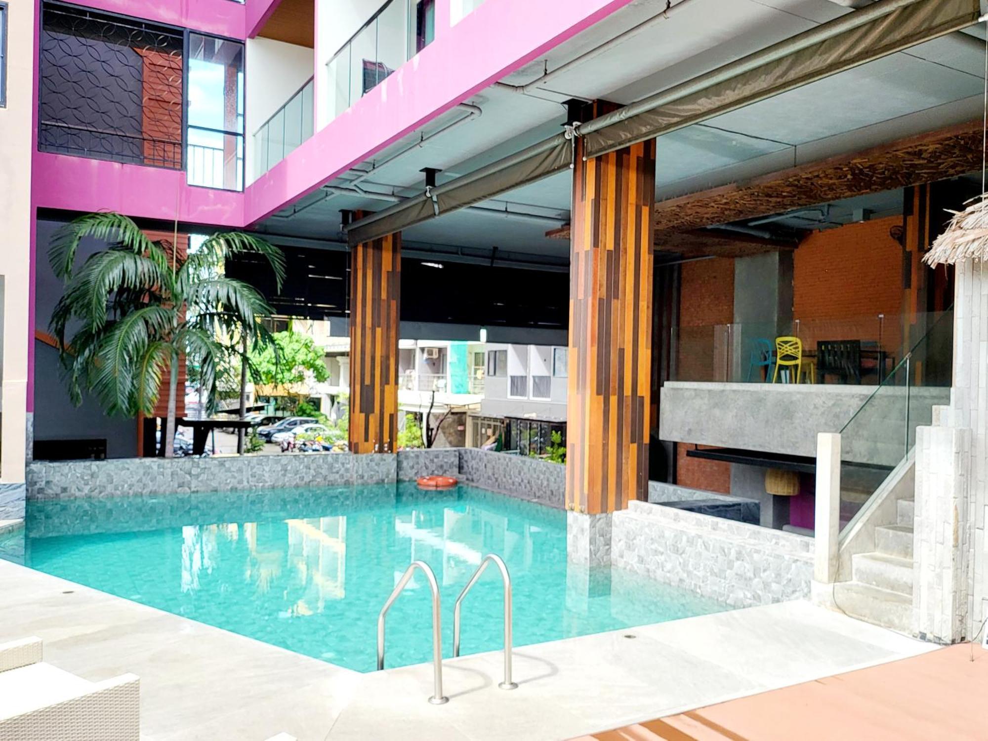 De Coze Hotel Patong Luaran gambar
